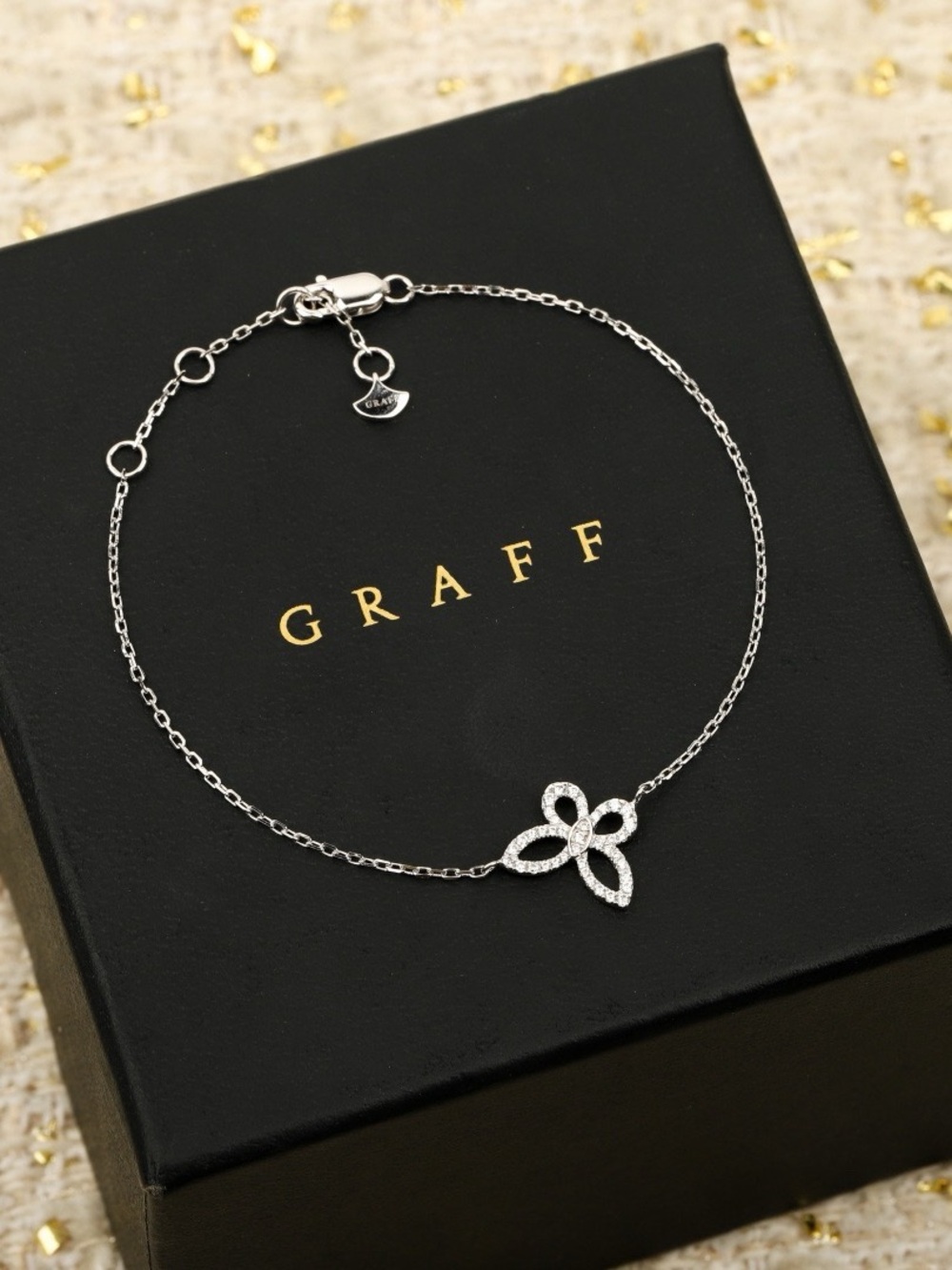 Graff White Gold Diamond Floral Motif Bracelet - White